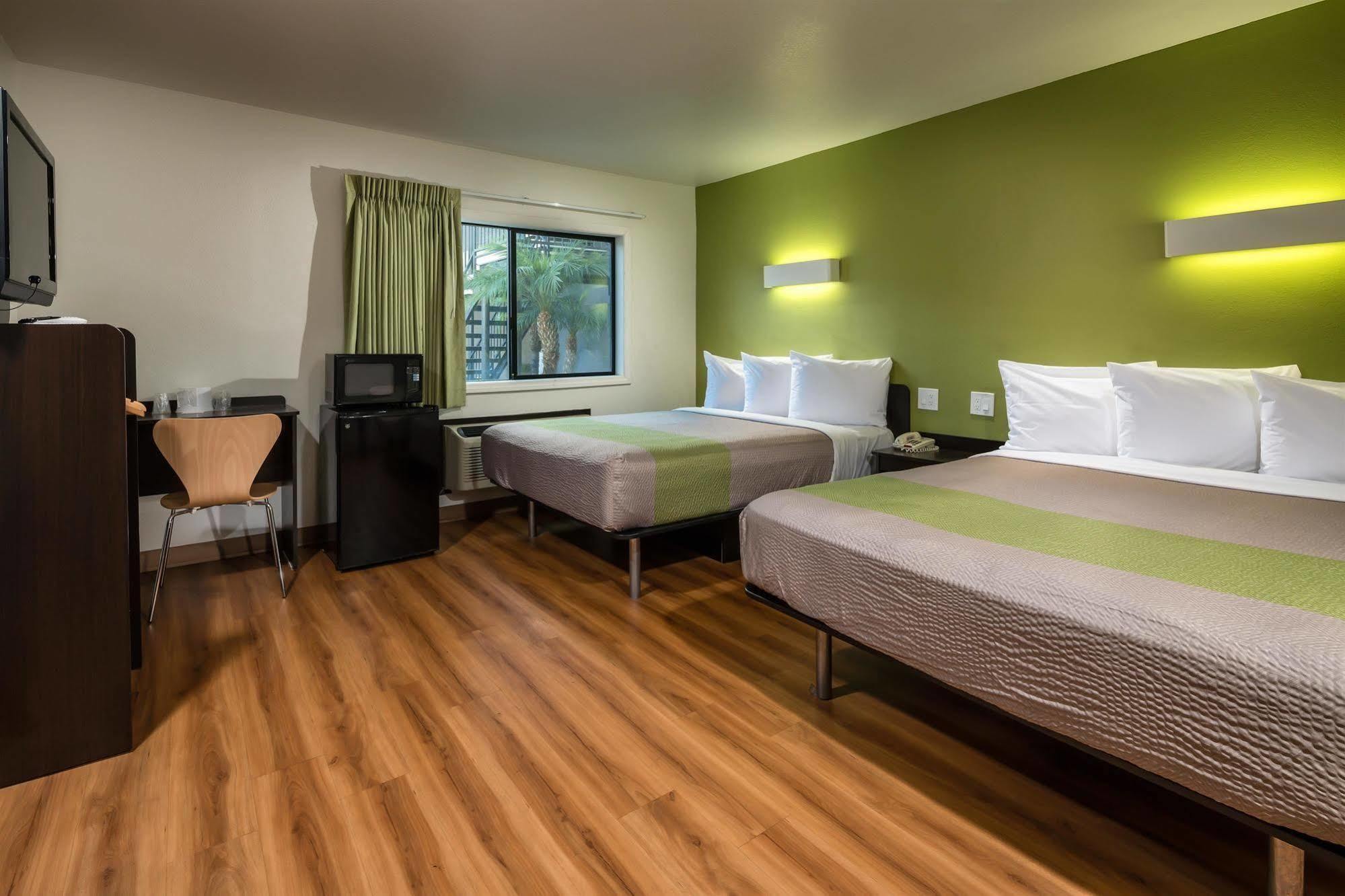 Motel 6-Canoga Park, Ca Лос-Анджелес Экстерьер фото